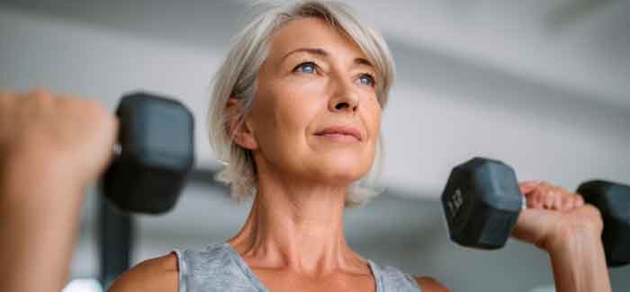 Saúde da mulher madura: como prevenir a perda de massa muscular após a menopausa